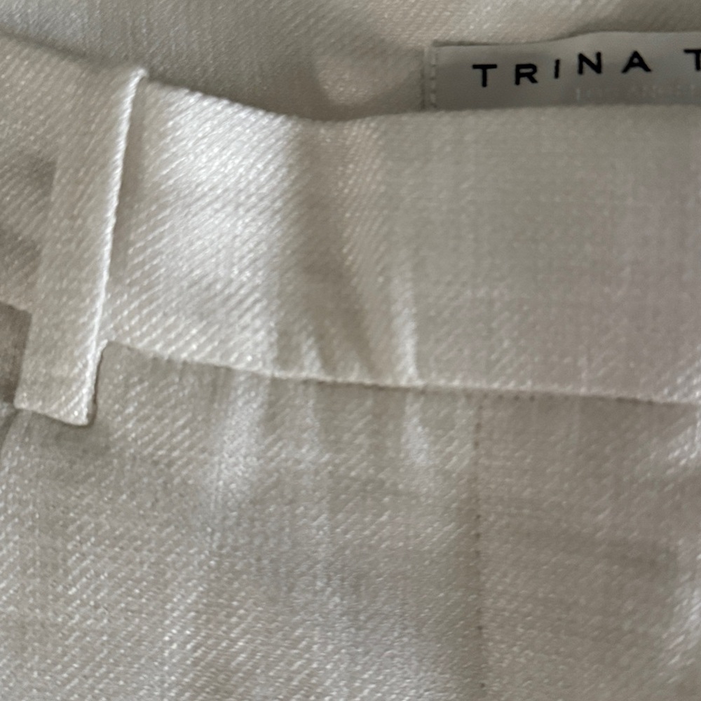 TRINA TURK
Ocotillo white Twill Shorts large - Picture 7 of 9